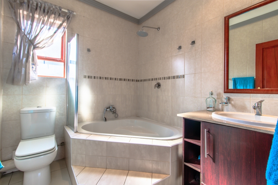 3 Bedroom Property for Sale in Bedfordview Gauteng