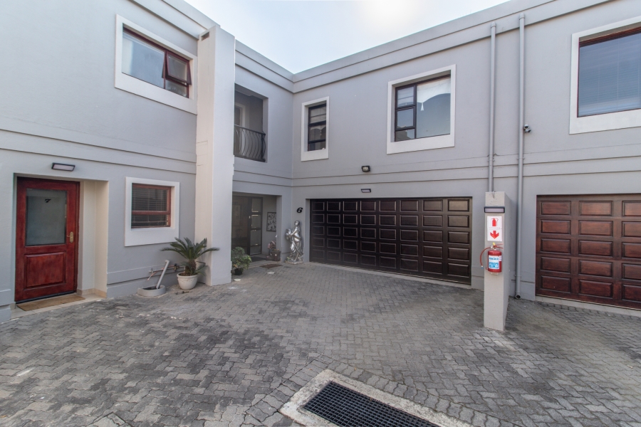 3 Bedroom Property for Sale in Bedfordview Gauteng