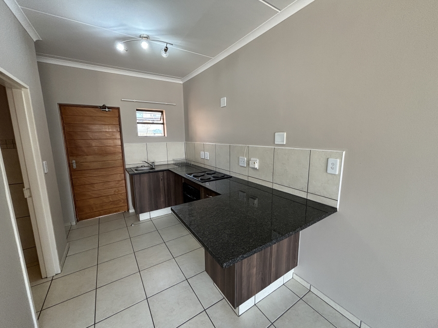 To Let 1 Bedroom Property for Rent in Barbeque Downs Gauteng