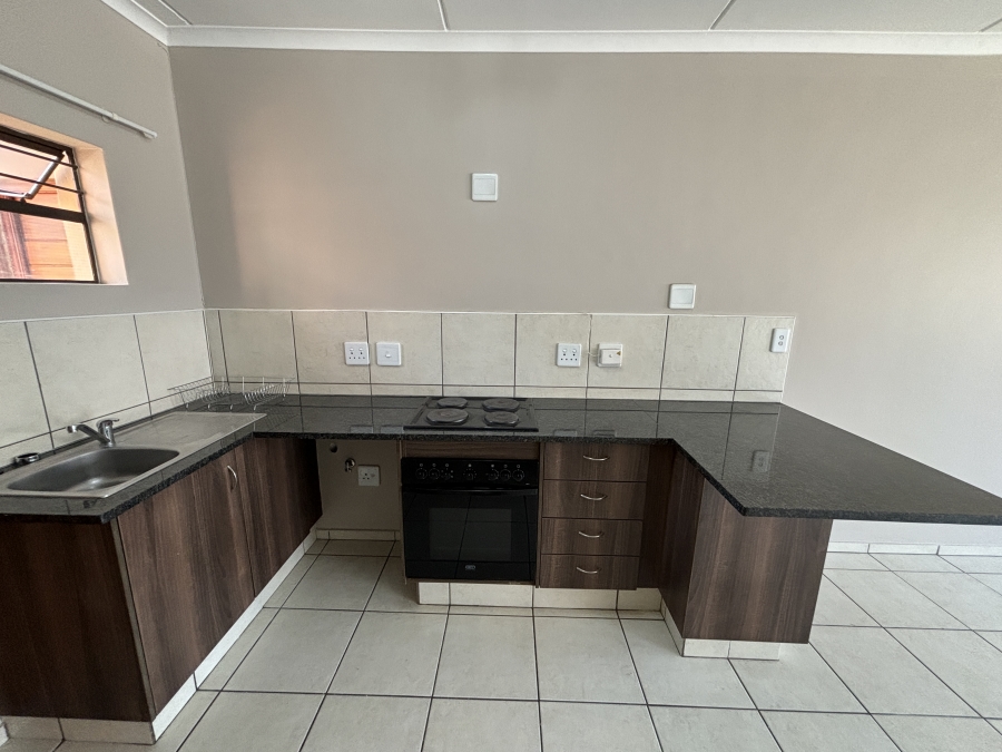 To Let 1 Bedroom Property for Rent in Barbeque Downs Gauteng