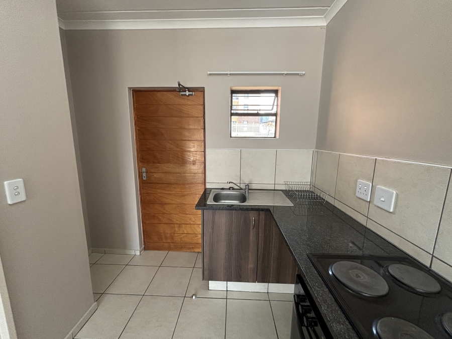 To Let 1 Bedroom Property for Rent in Barbeque Downs Gauteng