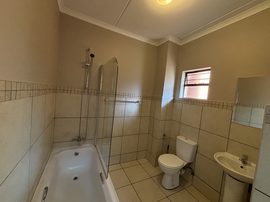 To Let 1 Bedroom Property for Rent in Barbeque Downs Gauteng