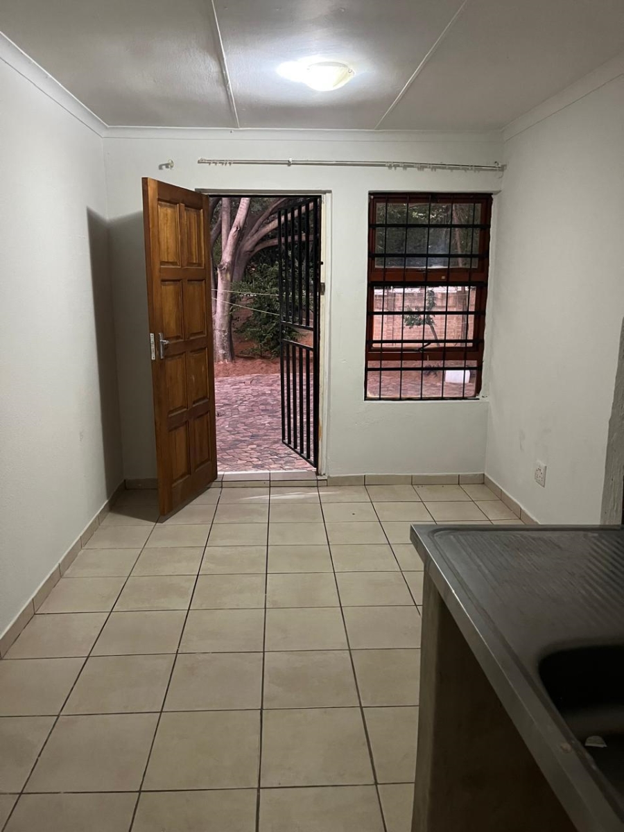 5 Bedroom Property for Sale in Bloubosrand Gauteng