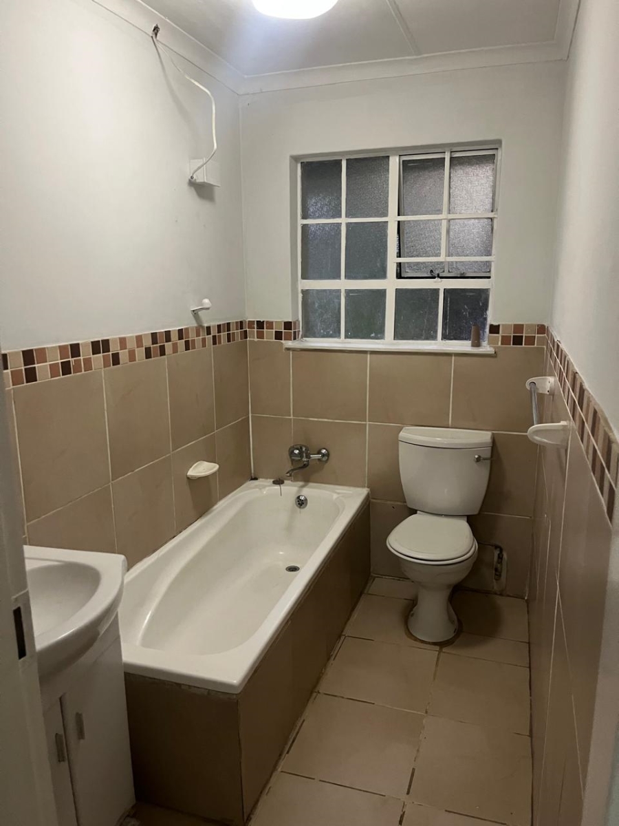 5 Bedroom Property for Sale in Bloubosrand Gauteng
