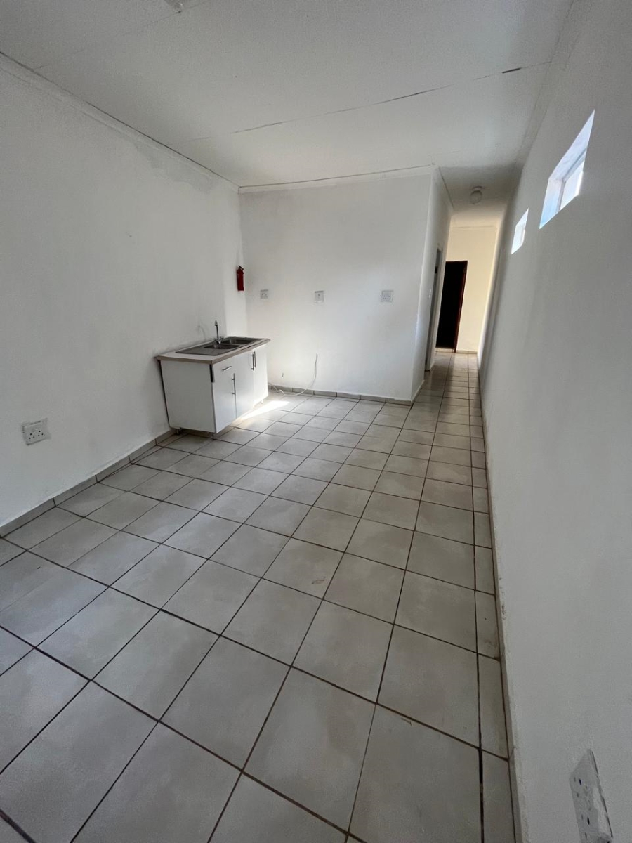 5 Bedroom Property for Sale in Bloubosrand Gauteng