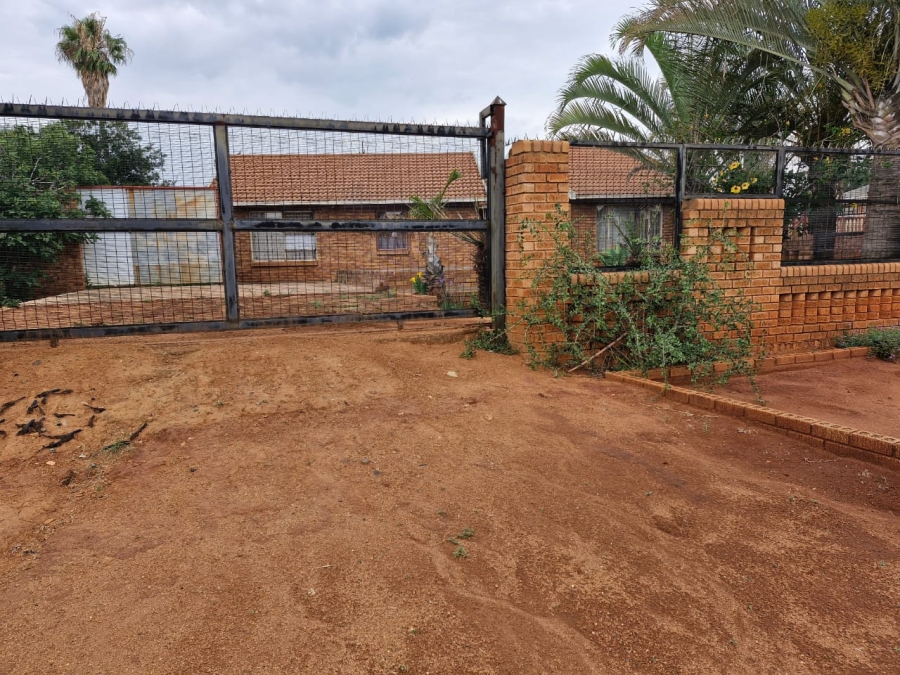 2 Bedroom Property for Sale in The Orchards Gauteng