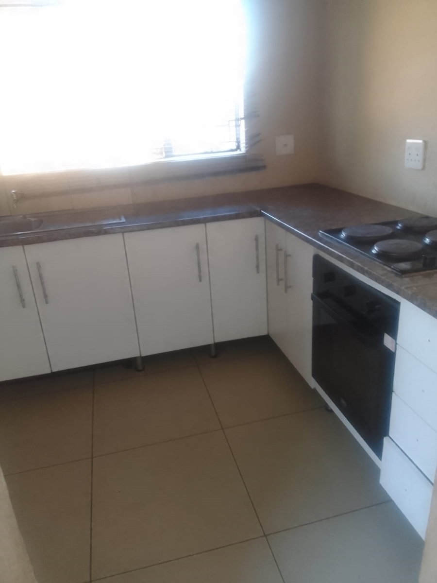 2 Bedroom Property for Sale in The Orchards Gauteng