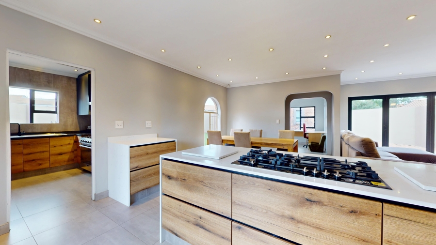 3 Bedroom Property for Sale in Bartlett Gauteng