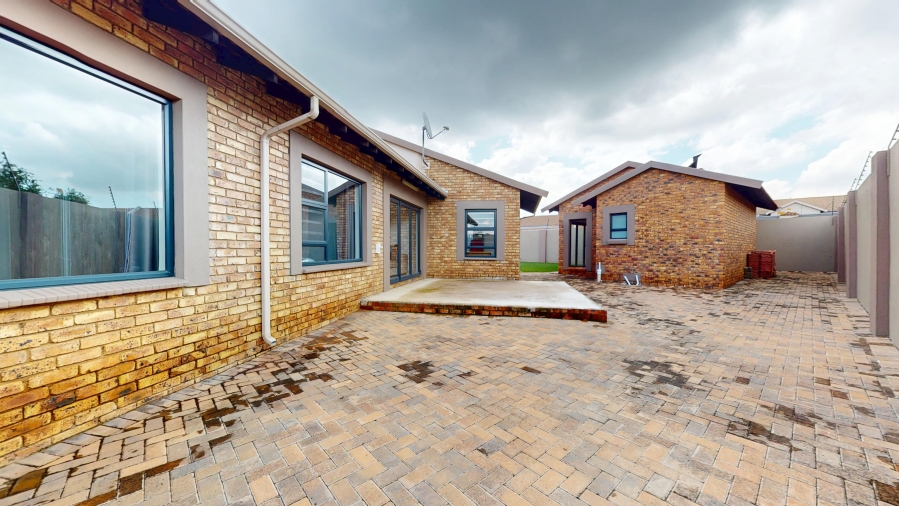 3 Bedroom Property for Sale in Bartlett Gauteng