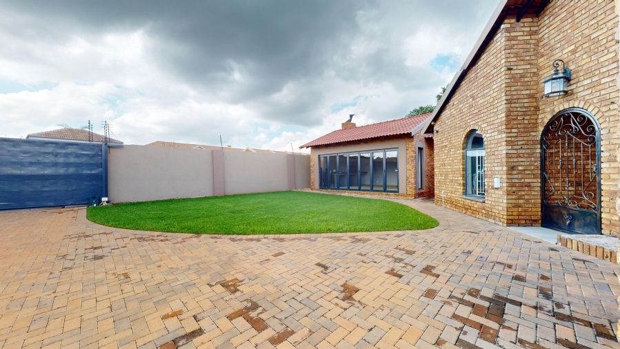 3 Bedroom Property for Sale in Bartlett Gauteng