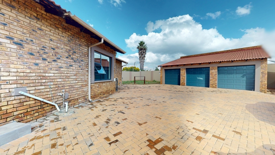 3 Bedroom Property for Sale in Bartlett Gauteng