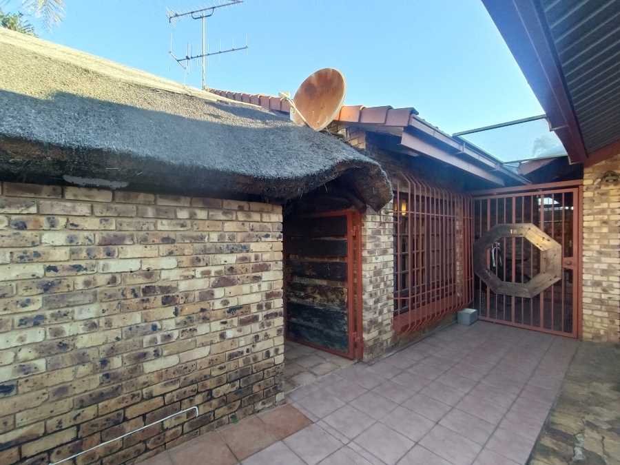 4 Bedroom Property for Sale in Clubview Gauteng