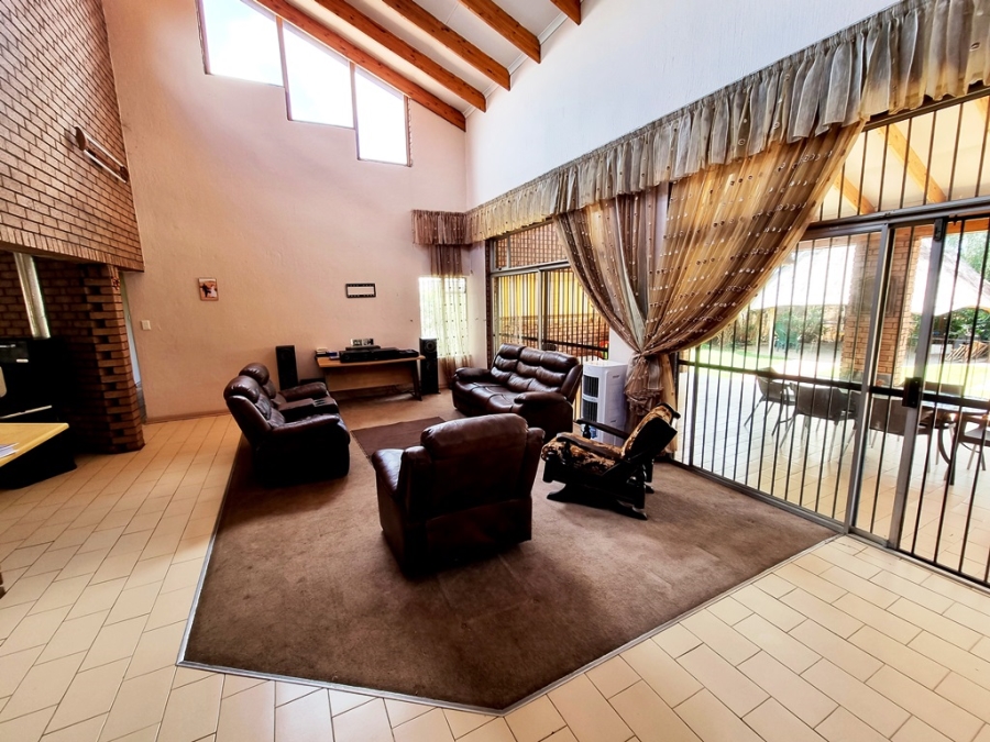 4 Bedroom Property for Sale in Eldoraigne Gauteng