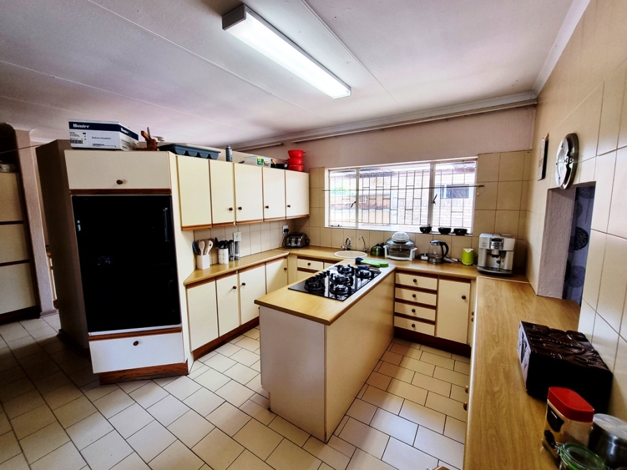 4 Bedroom Property for Sale in Eldoraigne Gauteng
