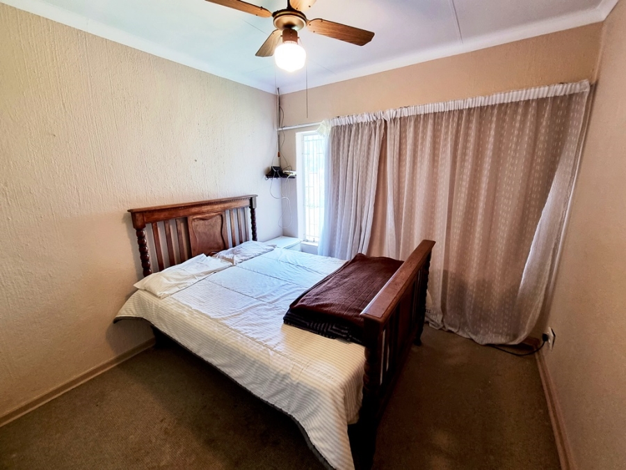 4 Bedroom Property for Sale in Eldoraigne Gauteng
