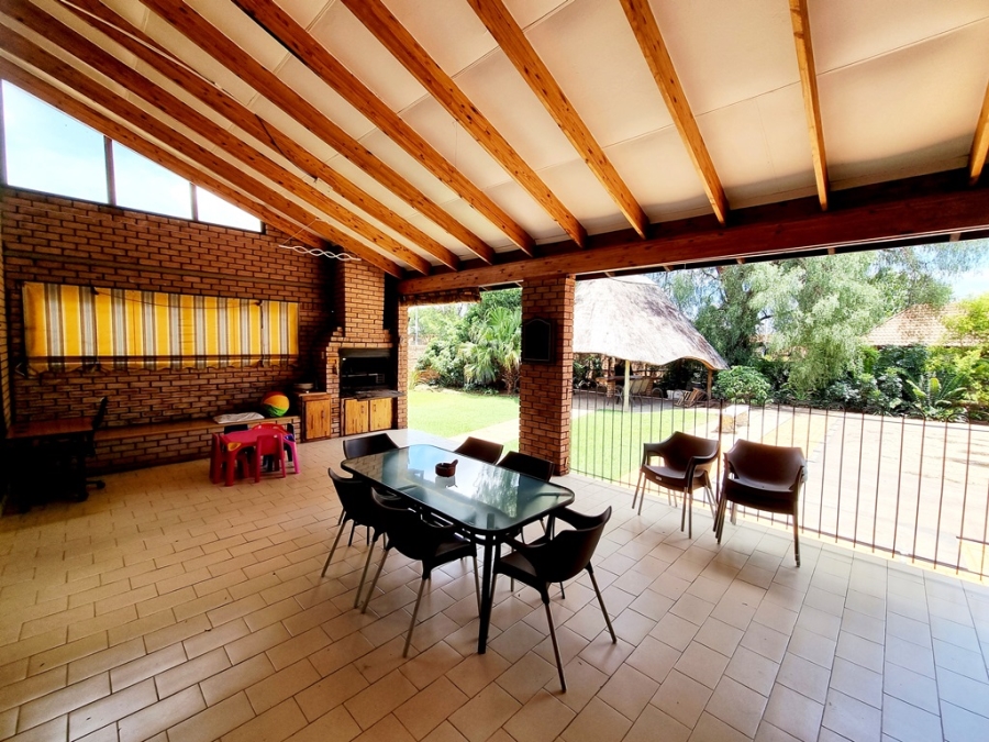 4 Bedroom Property for Sale in Eldoraigne Gauteng