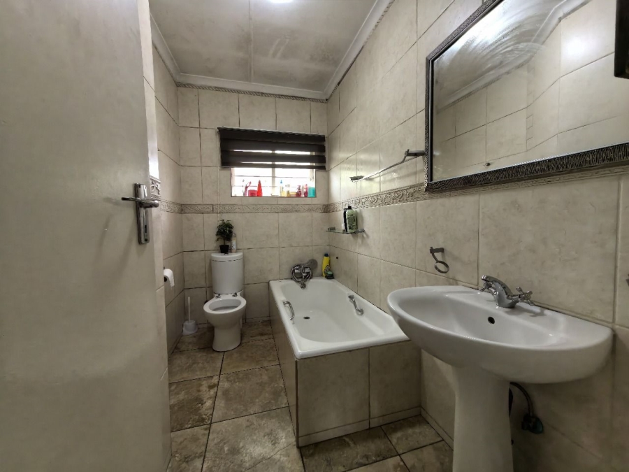 3 Bedroom Property for Sale in Allen Grove Gauteng