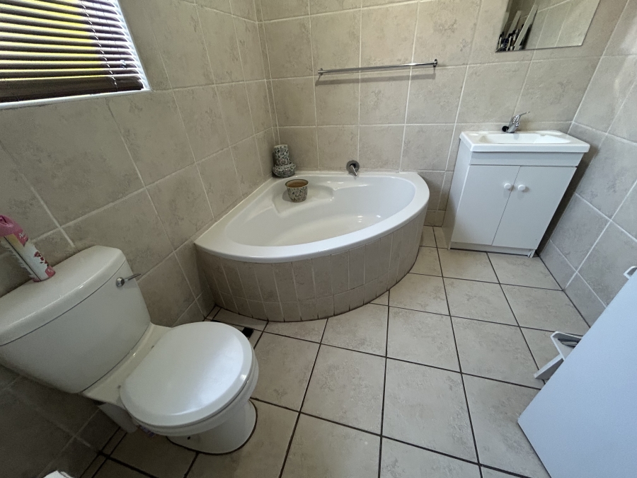 3 Bedroom Property for Sale in Kyalami Hills Gauteng