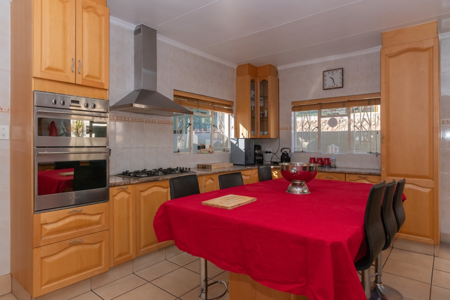 4 Bedroom Property for Sale in Sunnyrock Gauteng