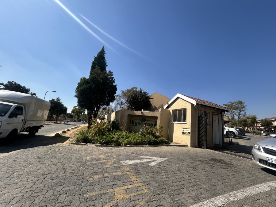 2 Bedroom Property for Sale in Vorna Valley Gauteng