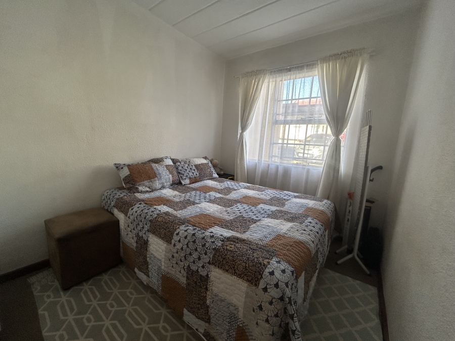 2 Bedroom Property for Sale in Vorna Valley Gauteng