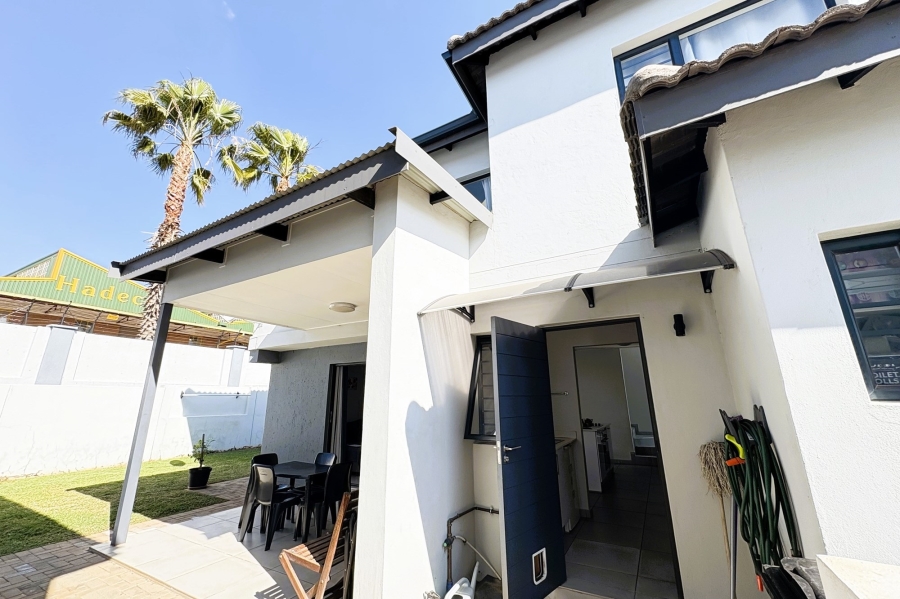 3 Bedroom Property for Sale in Little Falls Gauteng