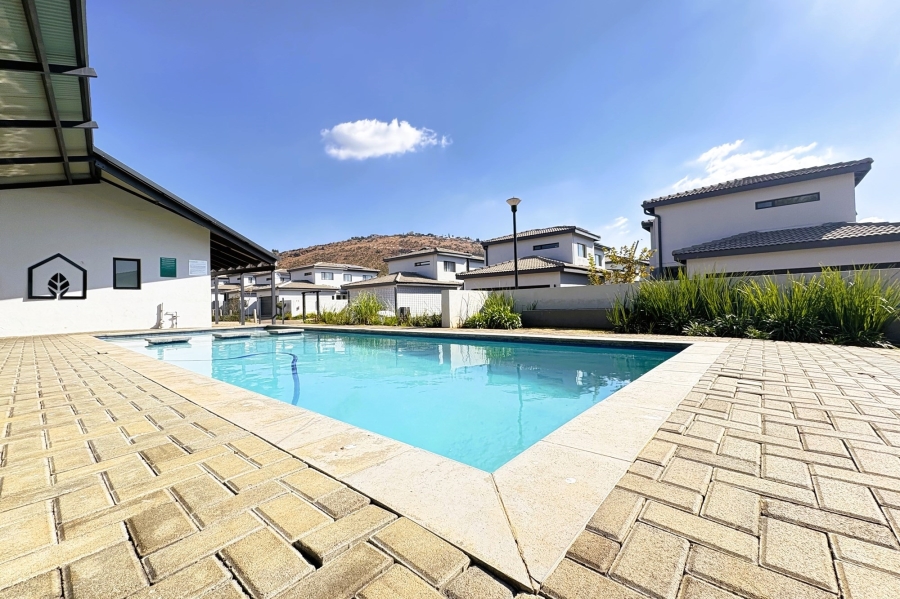 3 Bedroom Property for Sale in Little Falls Gauteng