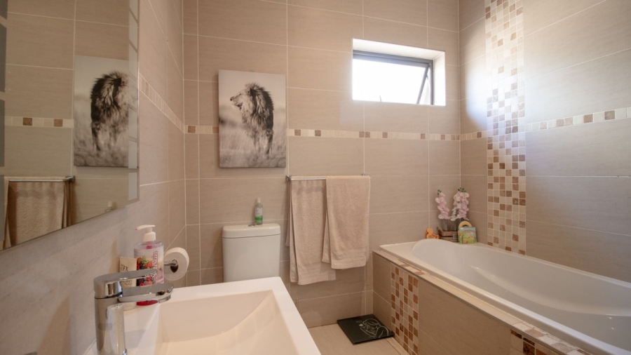 3 Bedroom Property for Sale in Sunnyridge Gauteng