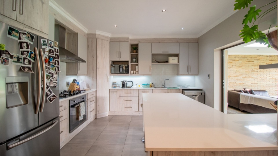3 Bedroom Property for Sale in Sunnyridge Gauteng
