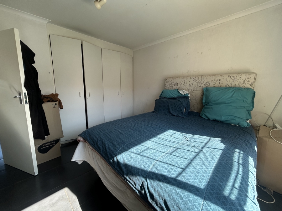 2 Bedroom Property for Sale in Vorna Valley Gauteng