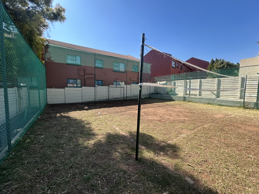 2 Bedroom Property for Sale in Vorna Valley Gauteng