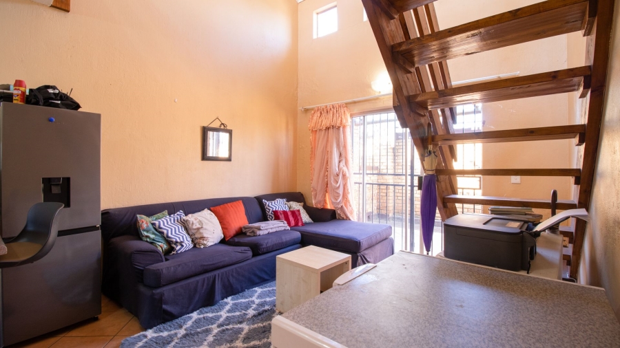 To Let 2 Bedroom Property for Rent in Honeypark Gauteng