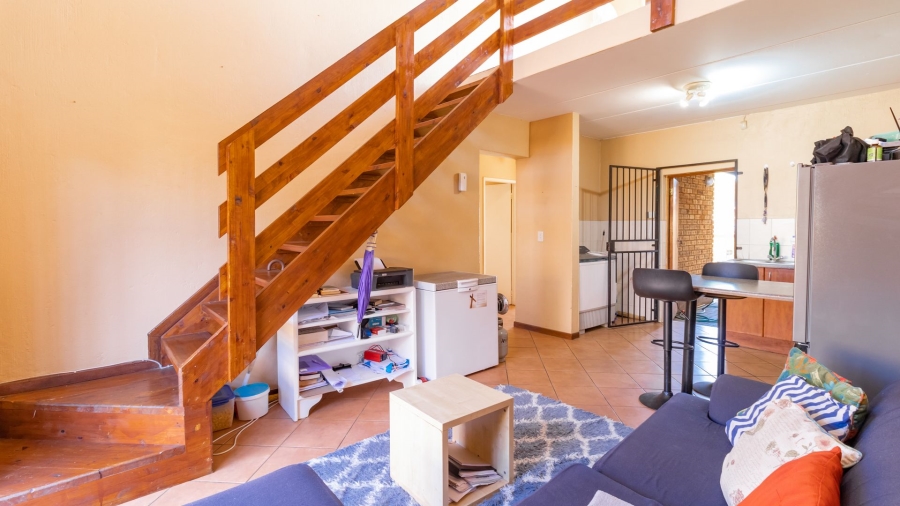 To Let 2 Bedroom Property for Rent in Honeypark Gauteng