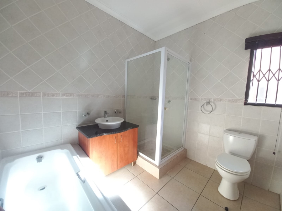 2 Bedroom Property for Sale in Sonneveld Gauteng