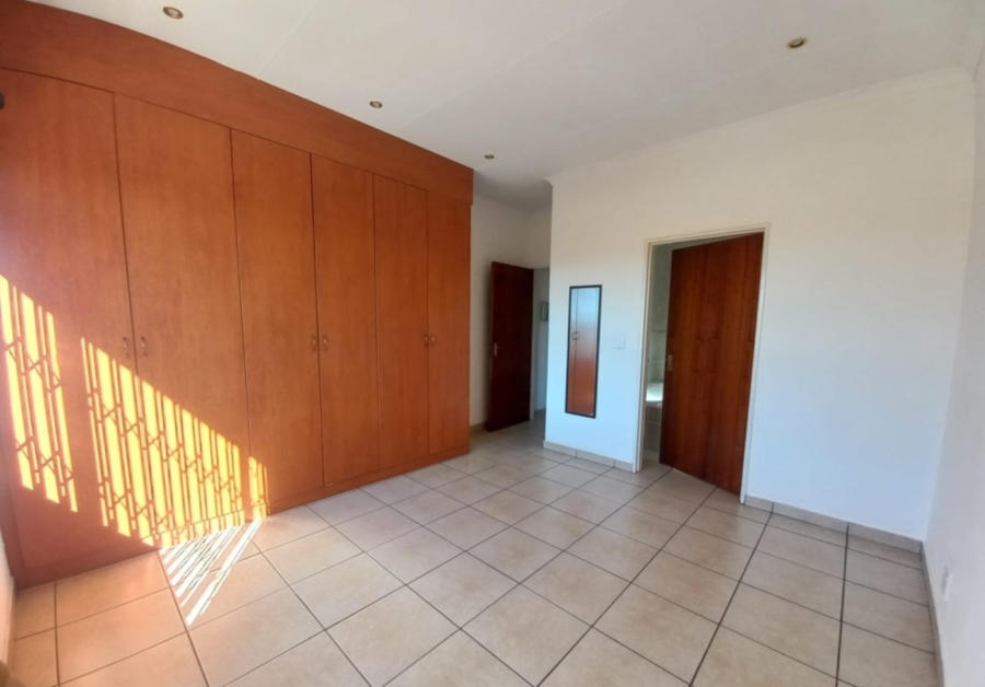 2 Bedroom Property for Sale in Sonneveld Gauteng