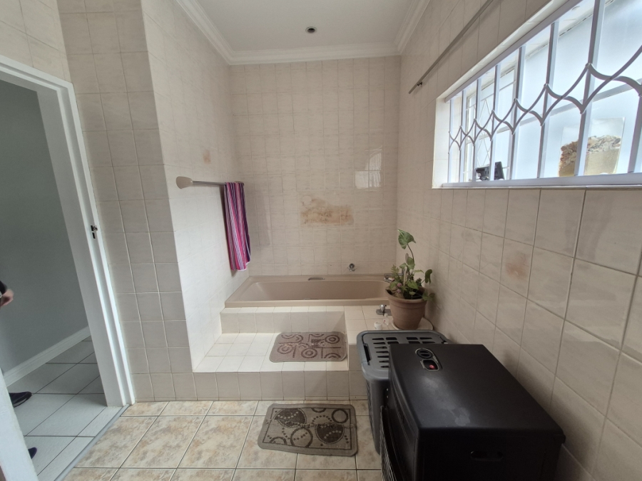 4 Bedroom Property for Sale in Sunnyridge Gauteng
