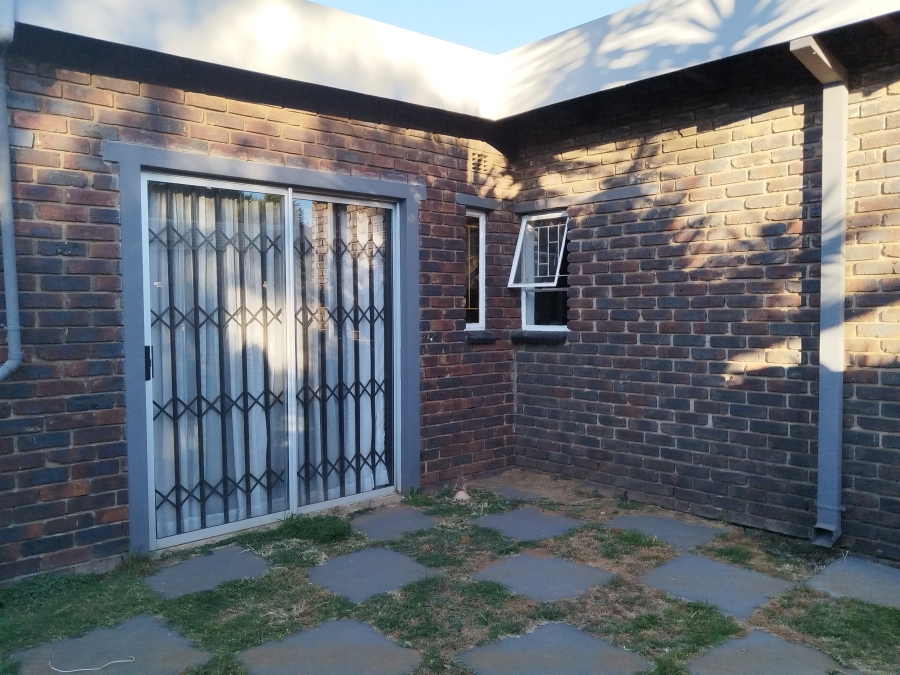 4 Bedroom Property for Sale in Vanderbijlpark SE 2 Gauteng