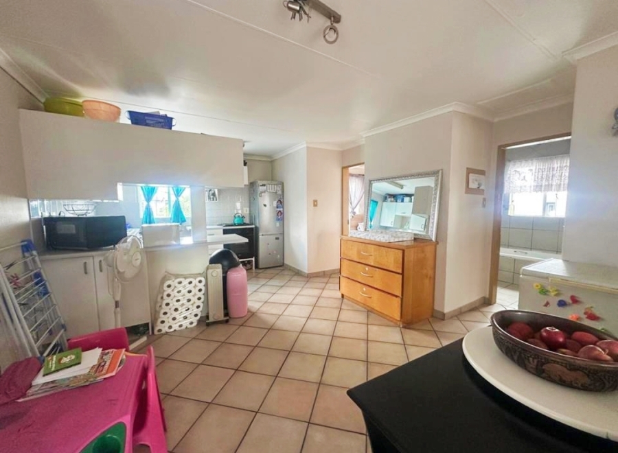 2 Bedroom Property for Sale in Verwoerdpark Gauteng