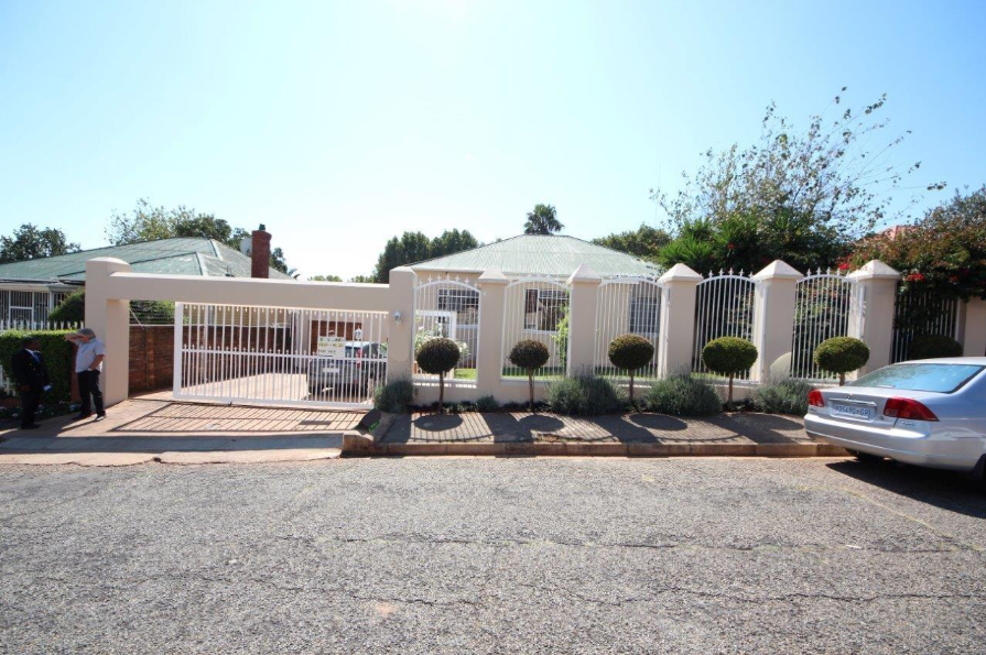 4 Bedroom Property for Sale in Kensington Gauteng