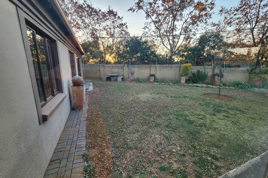 To Let 3 Bedroom Property for Rent in Parkhaven Gauteng