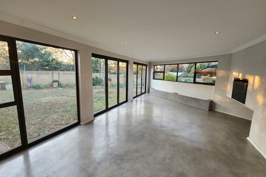 To Let 3 Bedroom Property for Rent in Parkhaven Gauteng