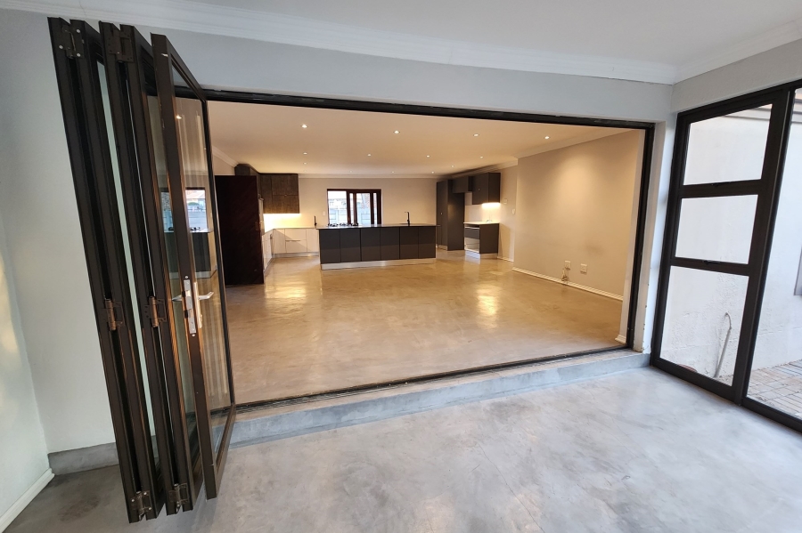 To Let 3 Bedroom Property for Rent in Parkhaven Gauteng