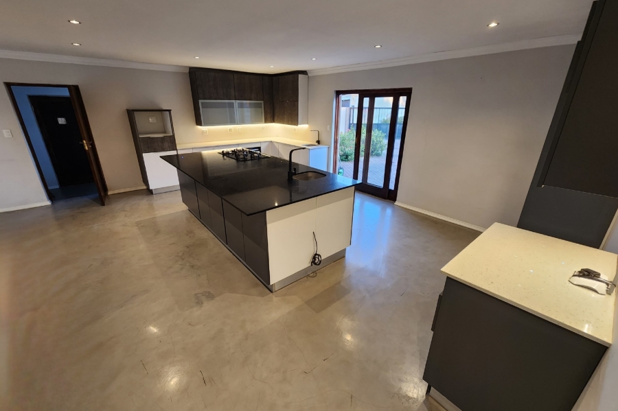To Let 3 Bedroom Property for Rent in Parkhaven Gauteng