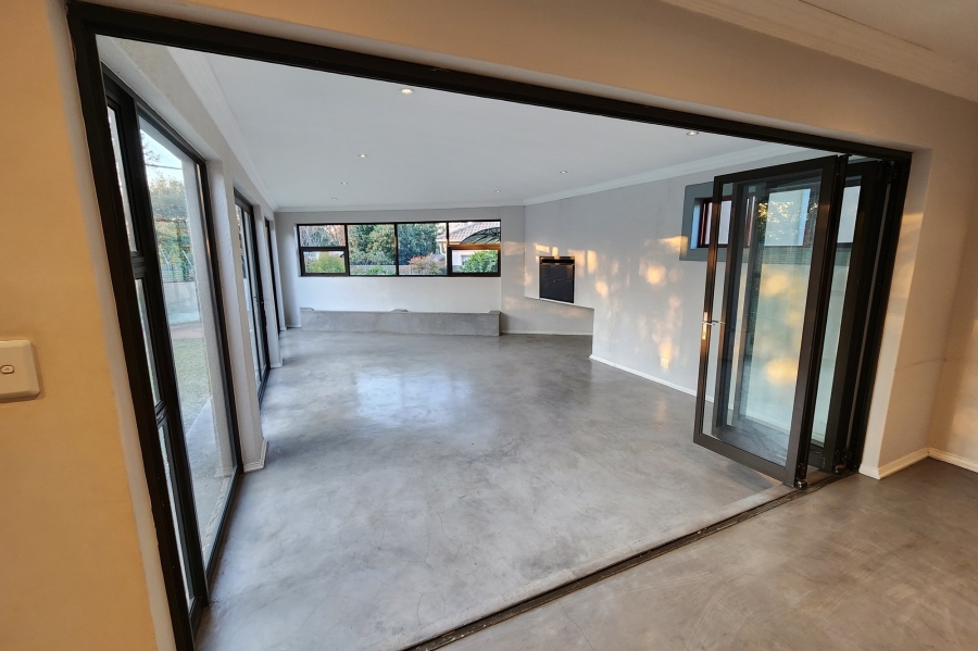 To Let 3 Bedroom Property for Rent in Parkhaven Gauteng