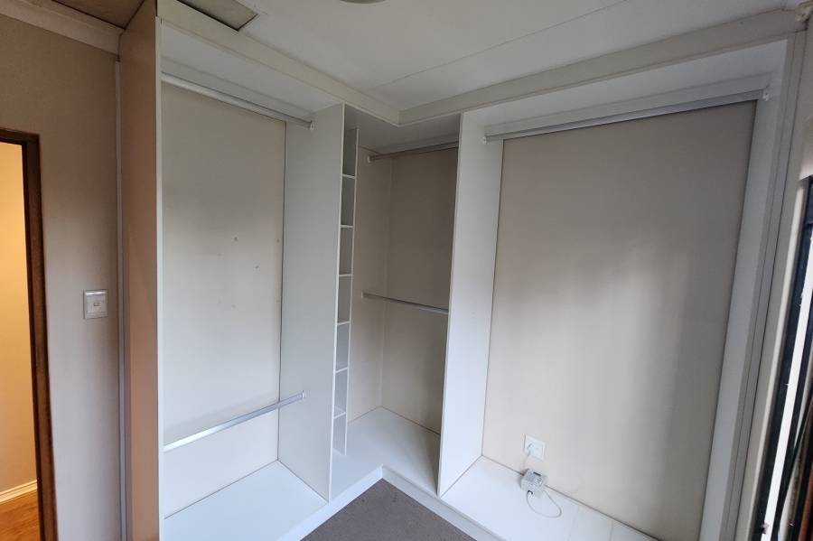 To Let 3 Bedroom Property for Rent in Parkhaven Gauteng