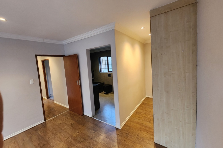 To Let 3 Bedroom Property for Rent in Parkhaven Gauteng