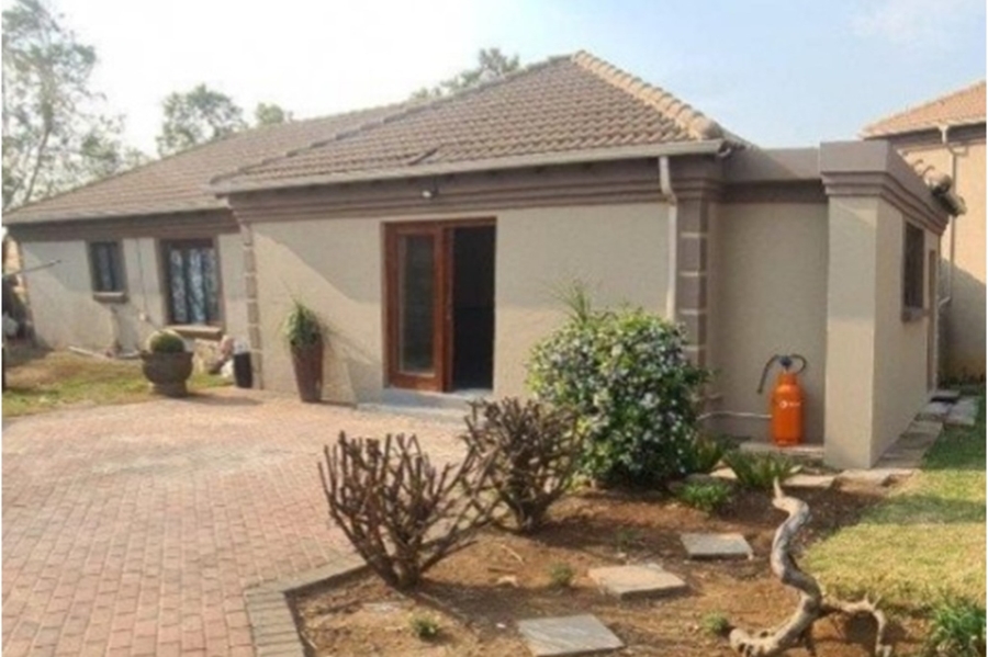 To Let 3 Bedroom Property for Rent in Parkhaven Gauteng