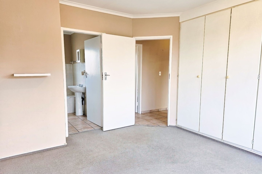 To Let 3 Bedroom Property for Rent in Honeydew Manor Gauteng