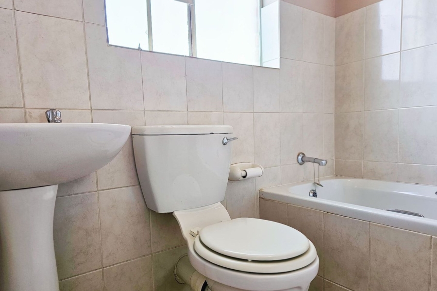To Let 3 Bedroom Property for Rent in Honeydew Manor Gauteng