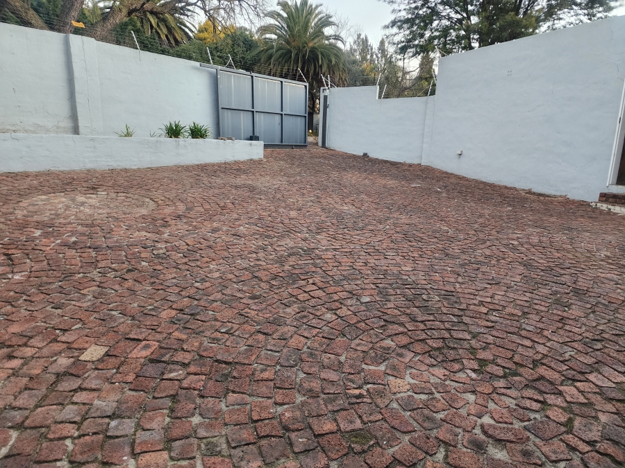 To Let 3 Bedroom Property for Rent in Buccleuch Gauteng